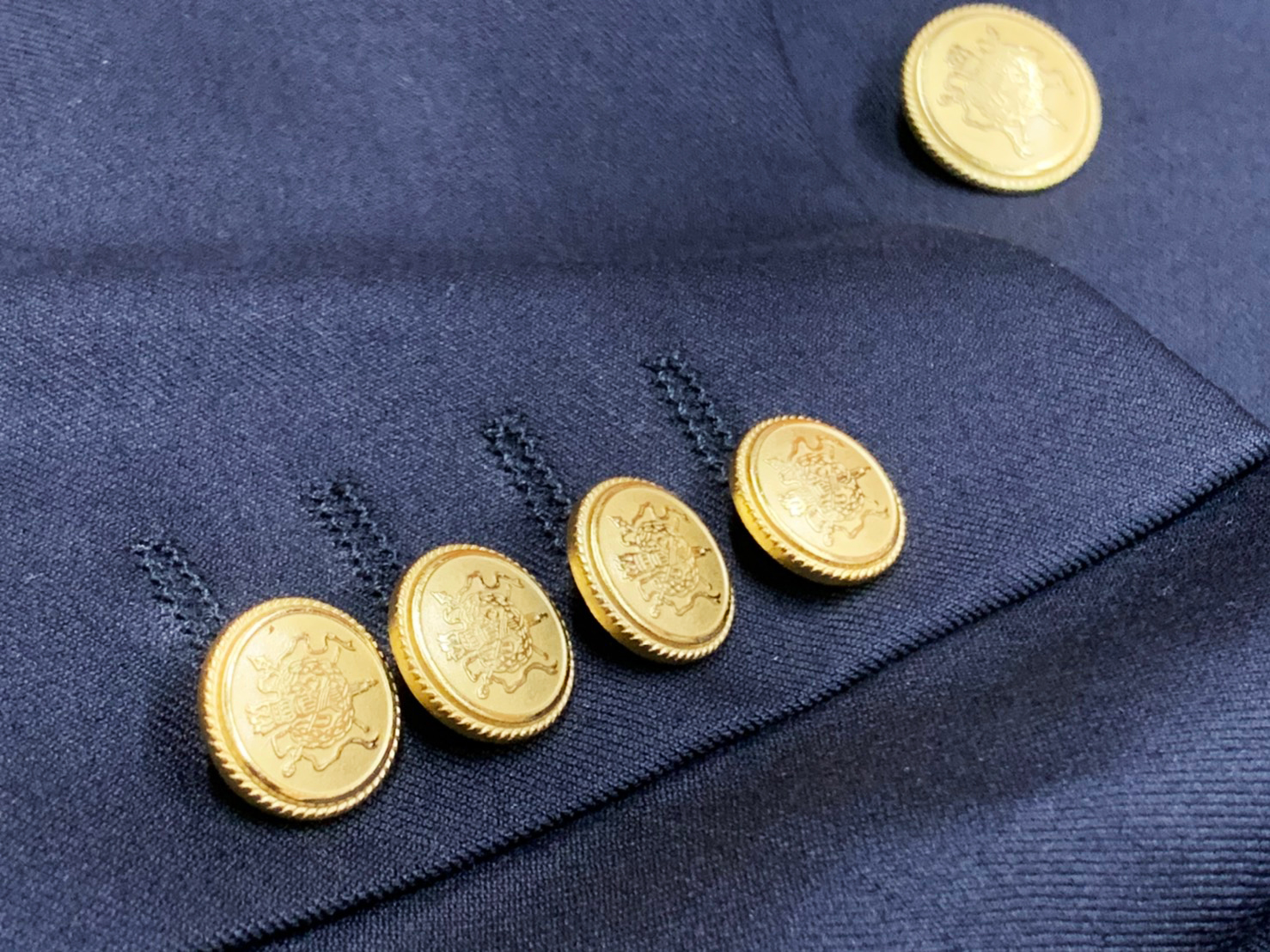 【限定お値下げ】シャネルボタン　ジャケット袖口についていたボタン9個セット古着にご理解の上ご購入ください